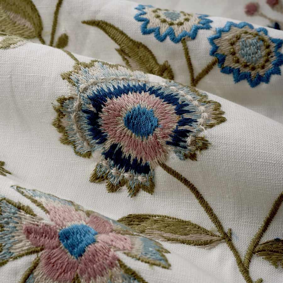 05676 Flower Vine Embroidery