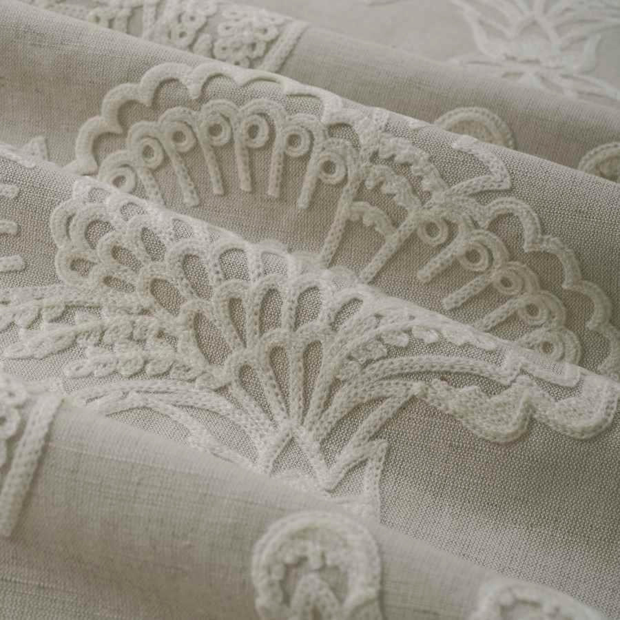 05692 Cotton Floral Crewel Embroidery